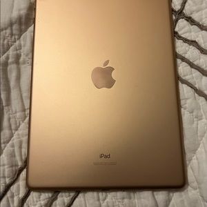 Apple ipad 7th Generation. 32 GB. Sprint issued. Like New